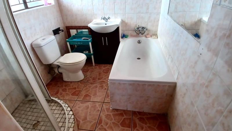 4 Bedroom Property for Sale in Highbury Western Cape